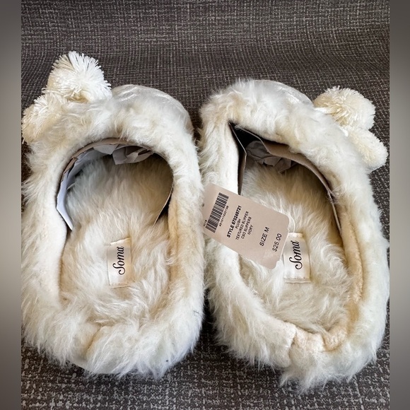 Soma Cream Sliopers faux fur knitted size 7/8 medium - Picture 3 of 6